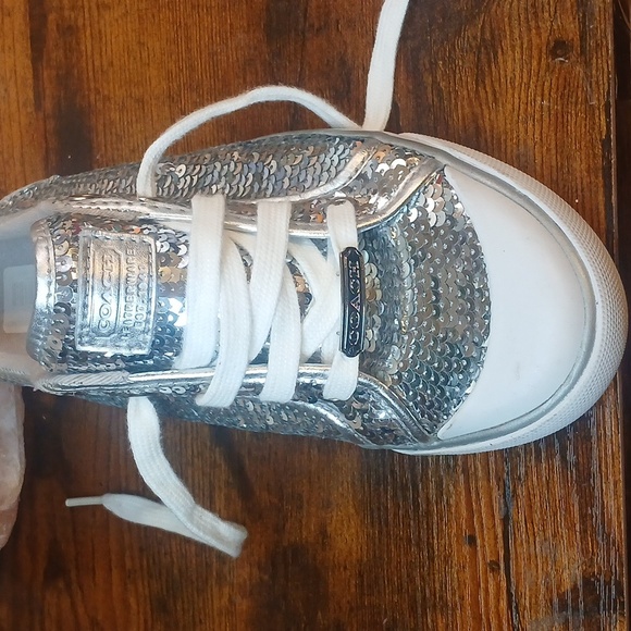Like New!! COACH Citysole Silver Sequin Sneakers Size 6- 6.5 Women (Store Model) - Picture 5 of 9